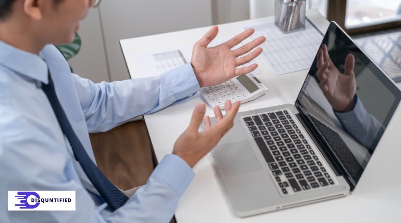 Businessman receiving information from online faxing software